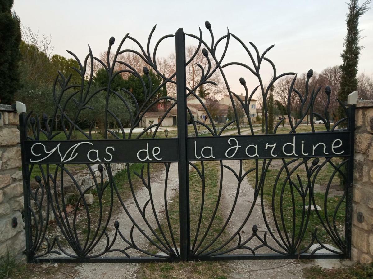Le Mas De La Jardine Velleron Esterno foto